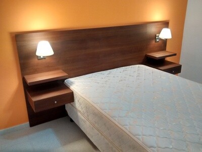 Respaldo de Cama con mesas de Luz Integral