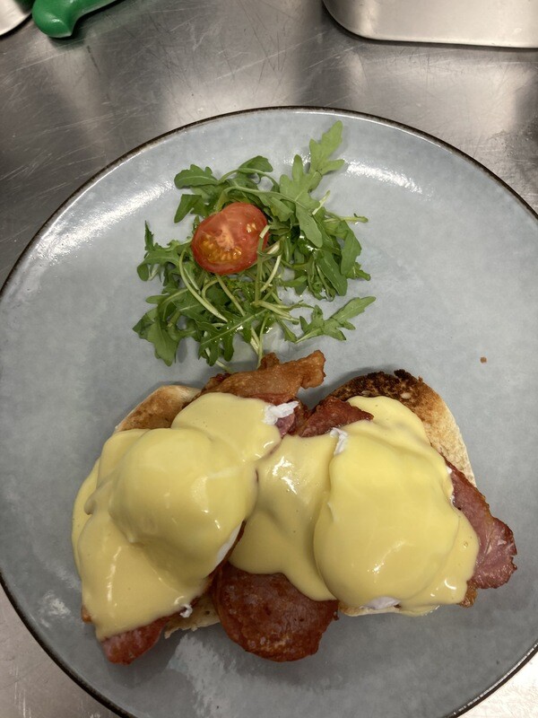 Eggs Benedict