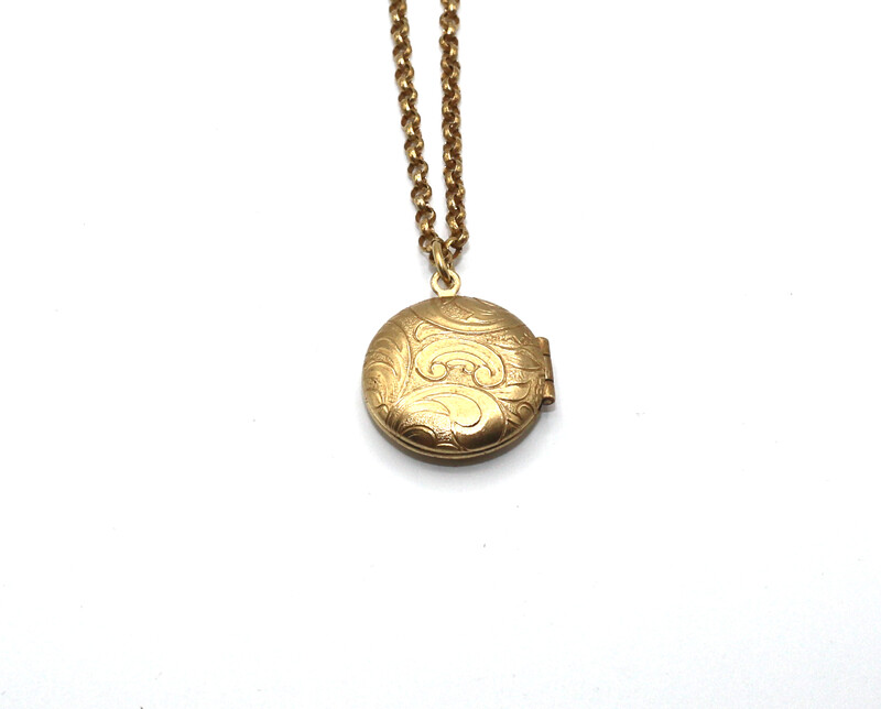 LOCKET SMALL ROUND Gold LOCKET with Paris Flower Etch