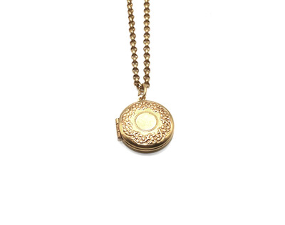 LOCKET SMALL ROUND Gold with Flower Etch Border