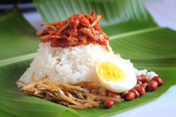 Nasi Lemak Telur Rebus
