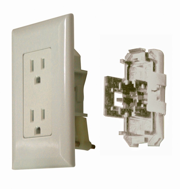 15 Amp Decor Receptacle With Cover - Ivory