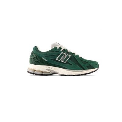 New Balance 1906R “Nightwatch Green”