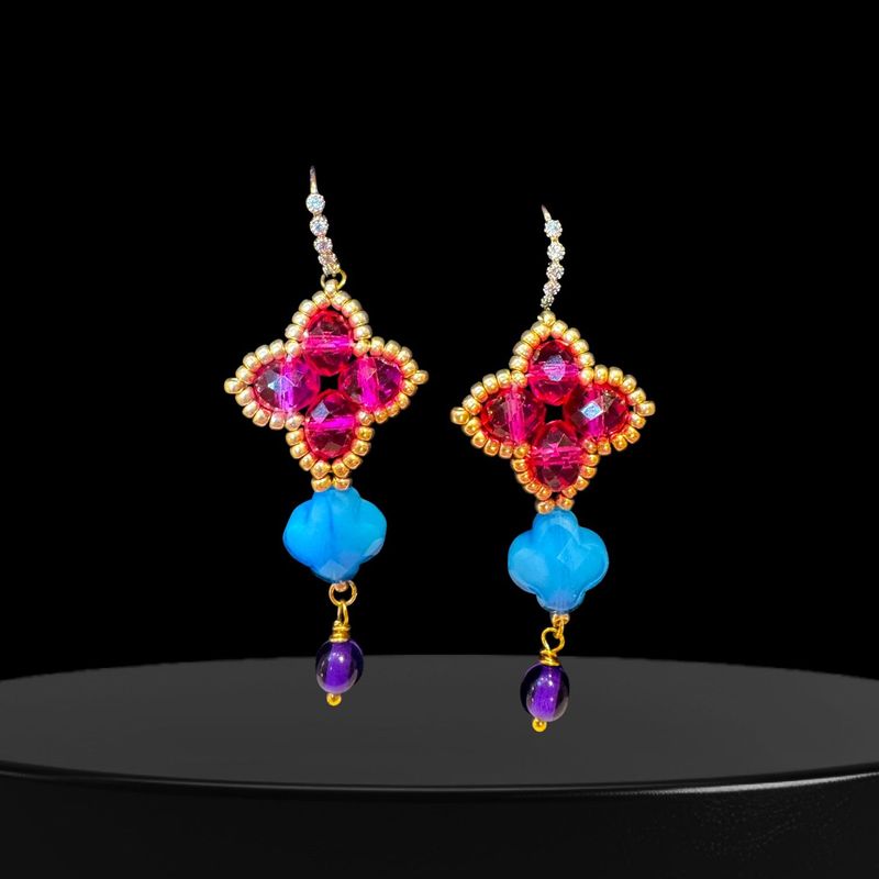 Aurora Fleur Ohrring in Pink, hellblau und lila Amethystperle