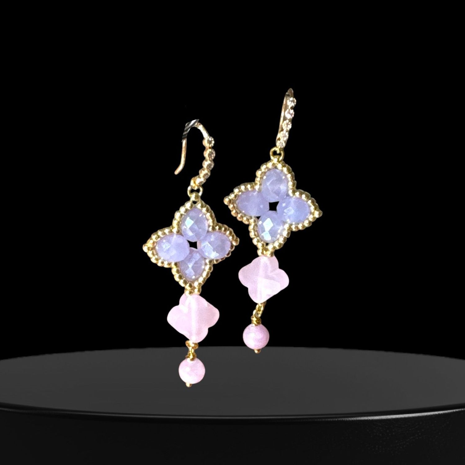 Aurora Fleur Ohrring in Hellviolett und Rosé mit Achatperle