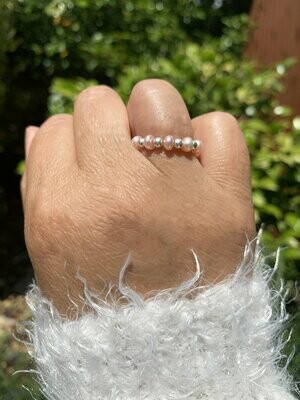 Soft Pink freshwater Pearl Sterling Silver Stretch ring