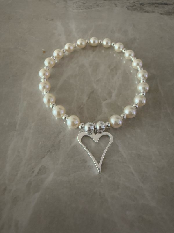 Cream Pearl Heart Charm Bracelet