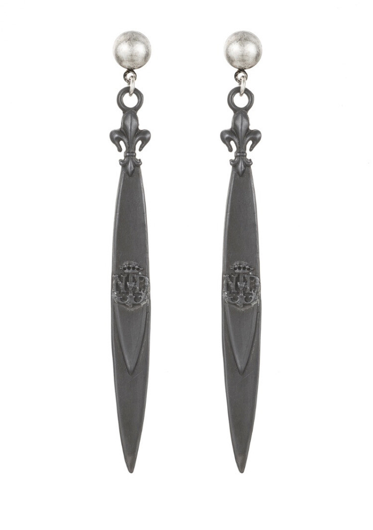 Pointu Graphite Earring 