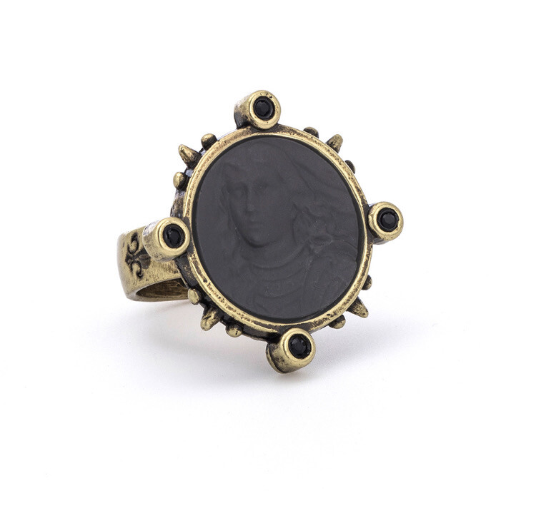 Petite Joan Ring