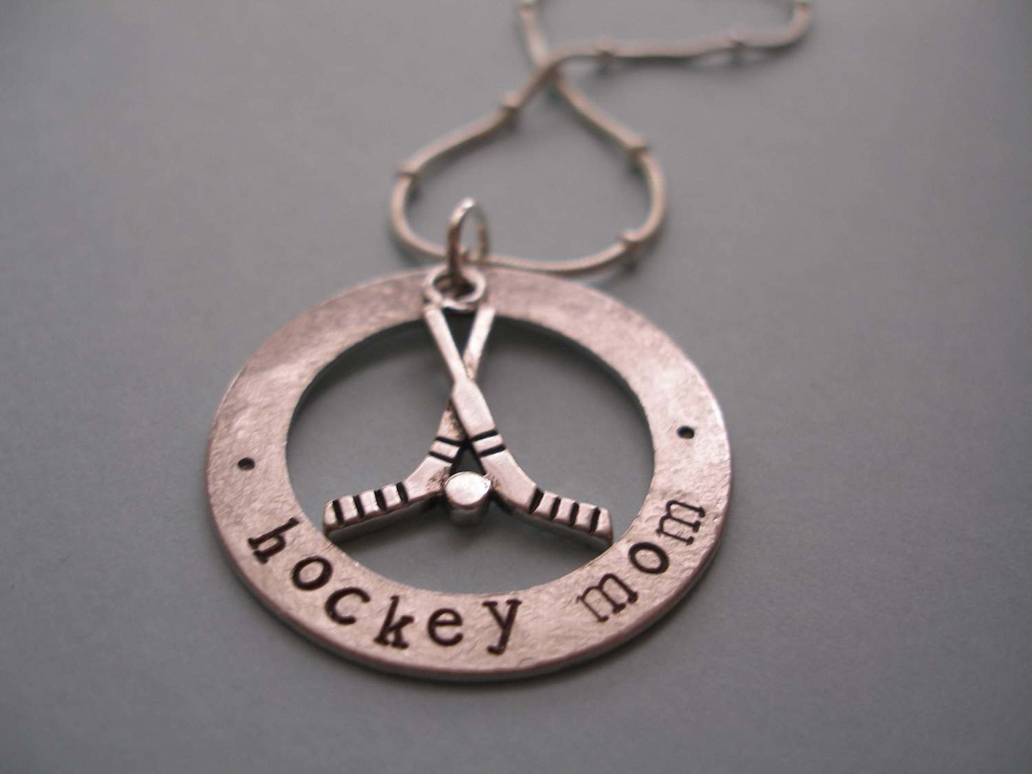 &#39;Hockey Mom&#39; necklace