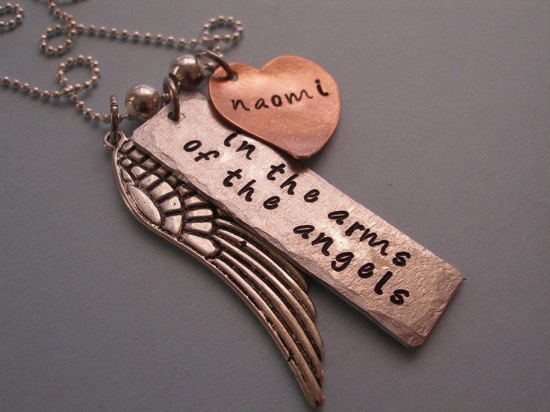 In the arms of an Angel - Remembrance