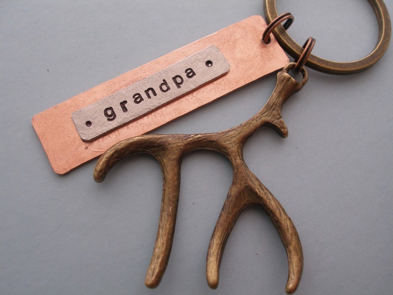 Dad/Grandpa keyring w/ deer antler