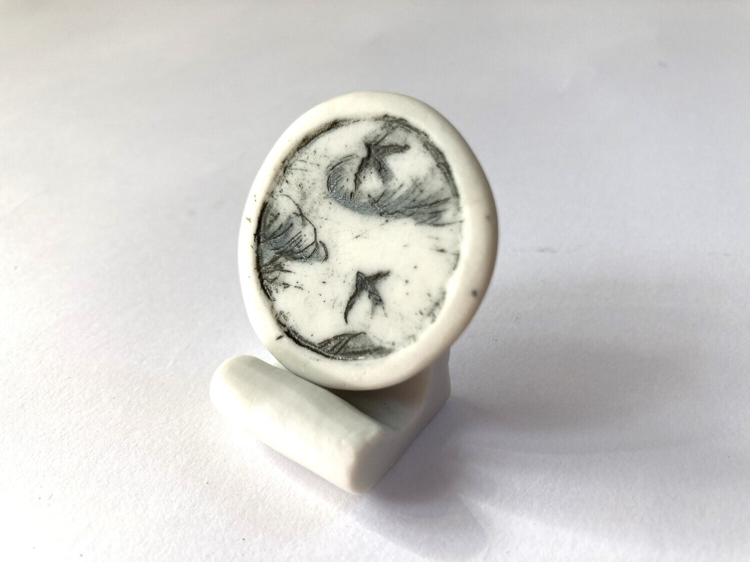 flying birds with clouds (small button shape) with stand