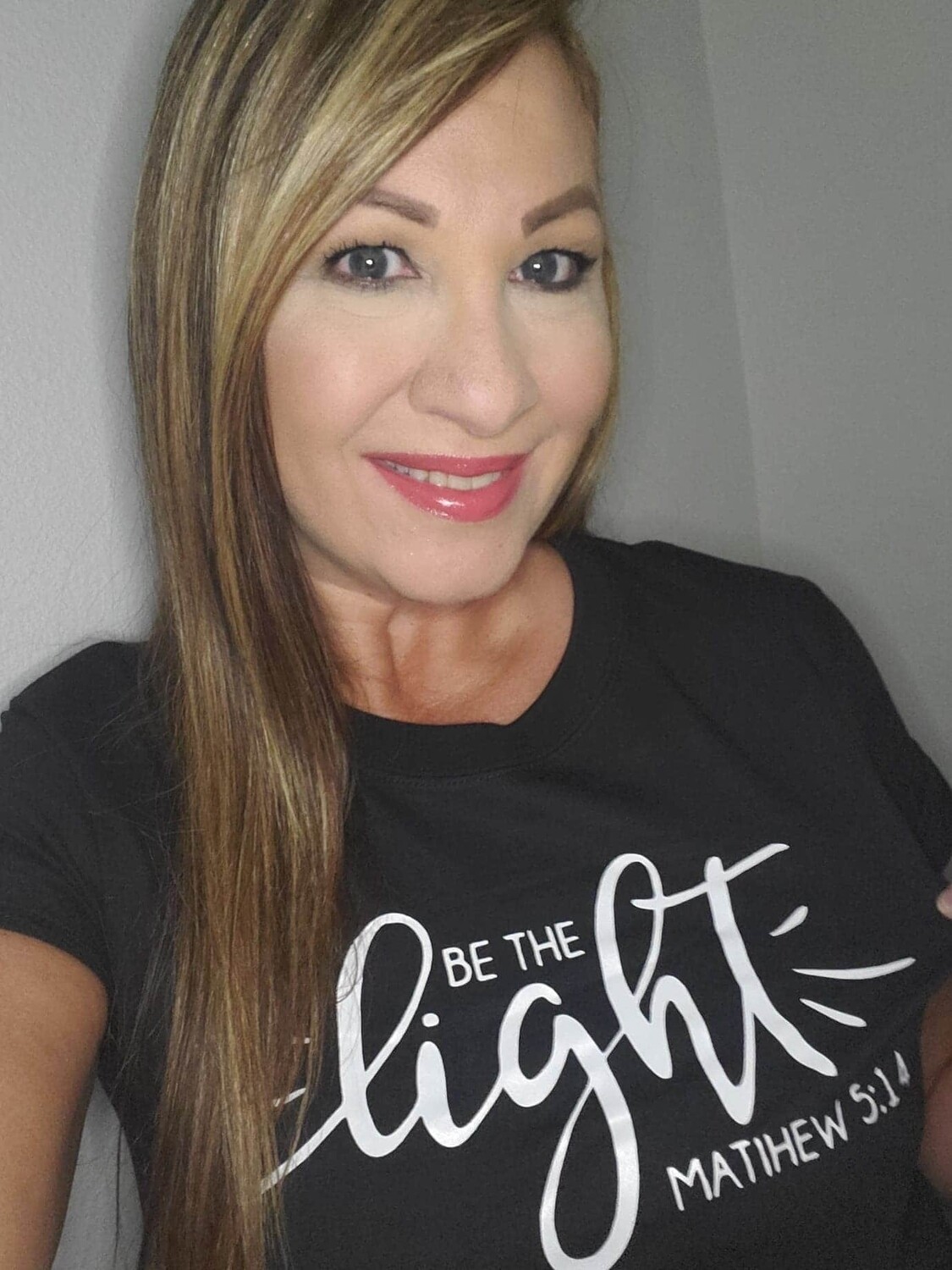 Be the ligth t-shirt