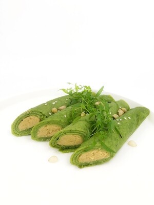Зелёные блины со шпинатом и хумусом