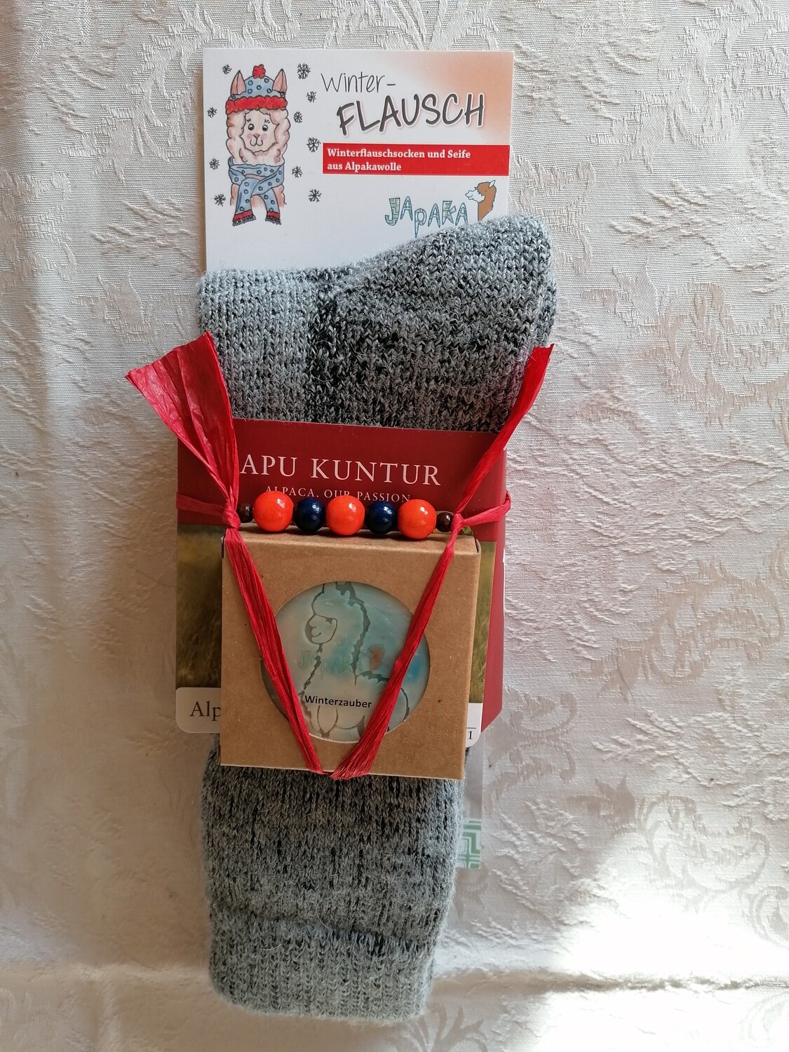 "Winterflausch" -  Winterflauschsocken und Seife aus Alpakawolle