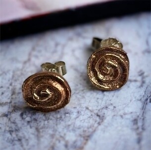Bronze spiral studs