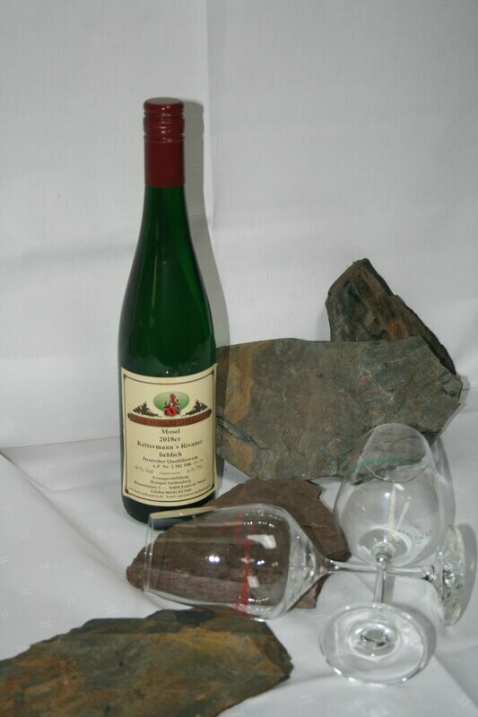 2019er Kettermann´s Rivaner Qualitätswein halbtrocken 2019er Kettermann´s Rivaner Qualitätswein halbtrocken