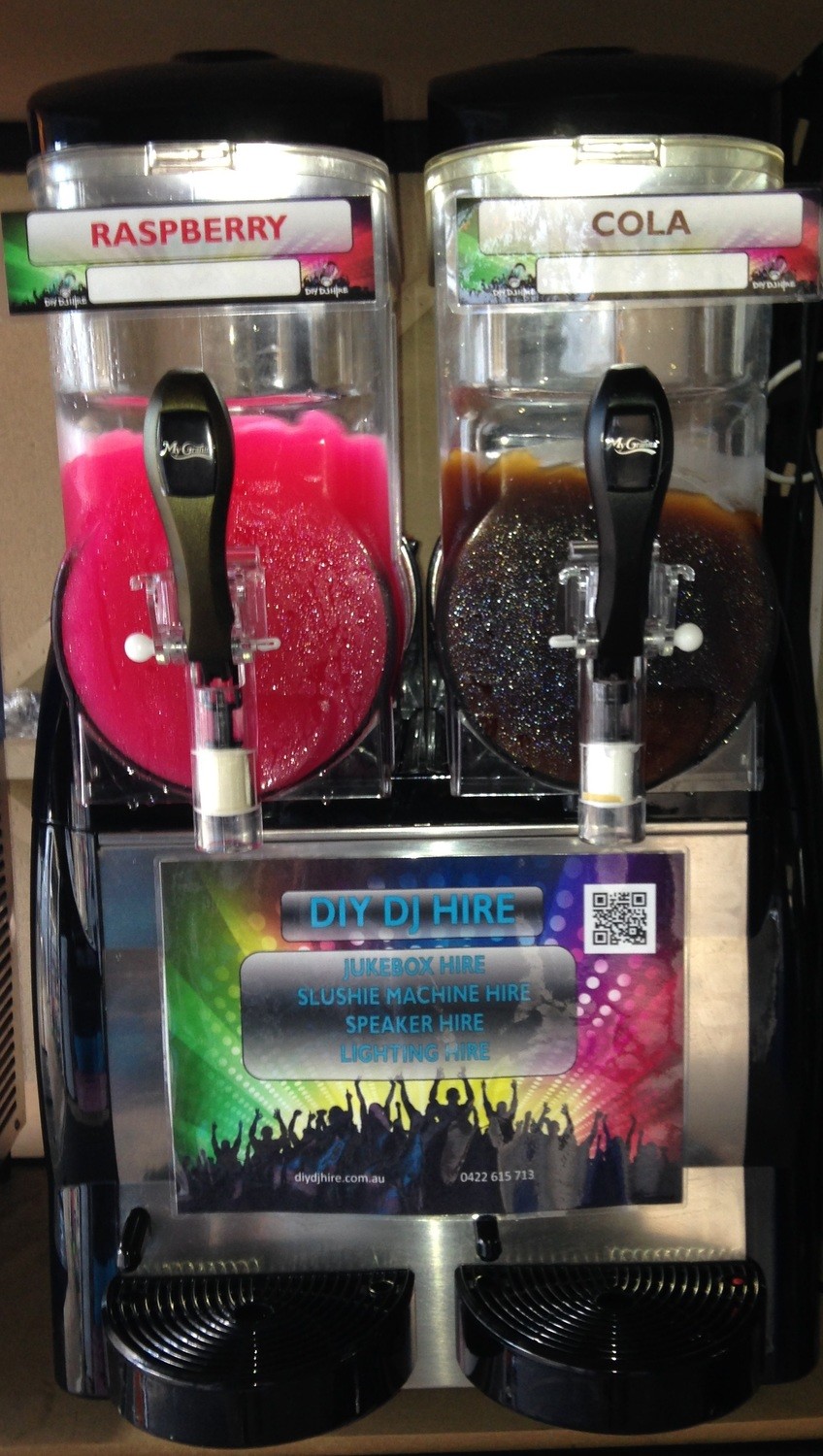 SLUSHIE MACHINE - NEWCASTLE SLUSHIE MACHINE - NEWCASTLE