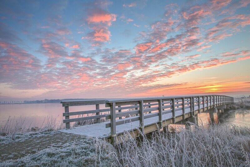 Foto Brug Dannemeer 't Roegwold tijdens zonsopgang