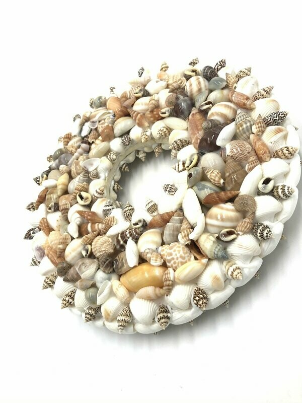 Muschelkranz | Sea shell wreath Muschelkranz | Sea shell wreath