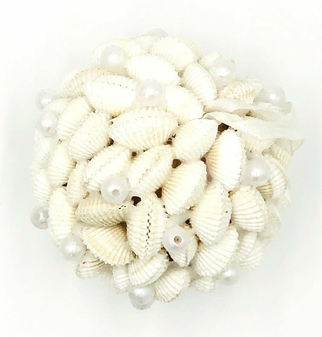 Schneekugel mit Perlen | Snow ball with pearls