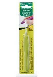 Clover AMOUR Crochet Hook - Easy Grip - 3.25 mm (D)