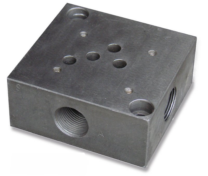D05 Subplate NPT Ports