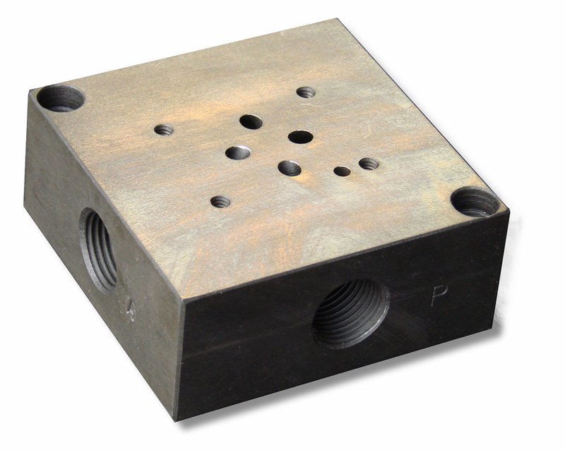 D03 Subplate NPT Ports