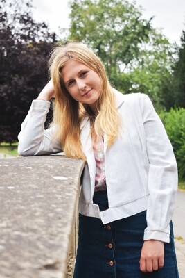 Laura - Linen Bommer Jacket