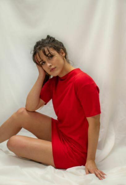 Cody - V-Neck Back Top