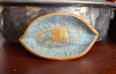 Marbled airdry clay trinket dish – gold eye - Home