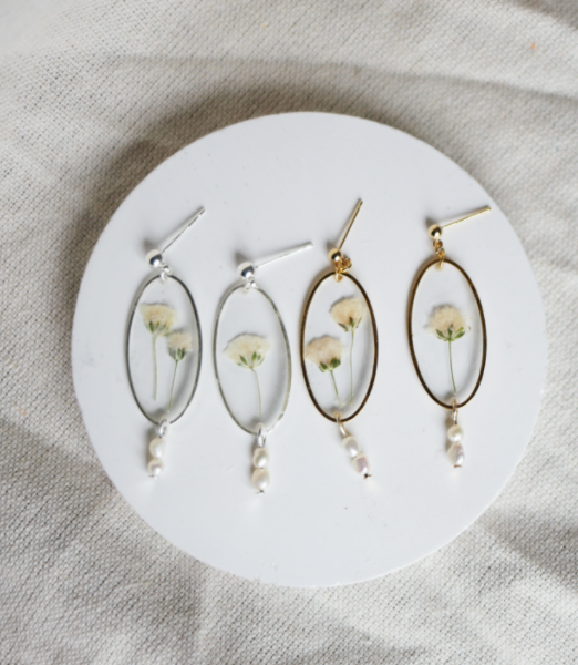 Baby breath dangle stud earrings - Jewellery