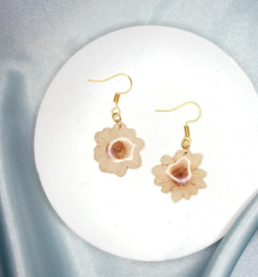 Flower Resin earrings - Jewellery