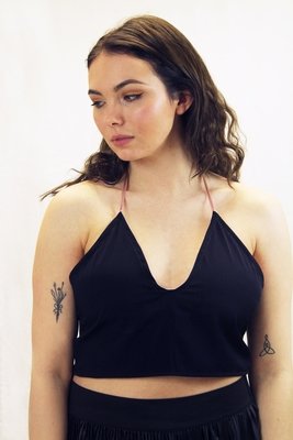 Kate - V-Neck Crop Top