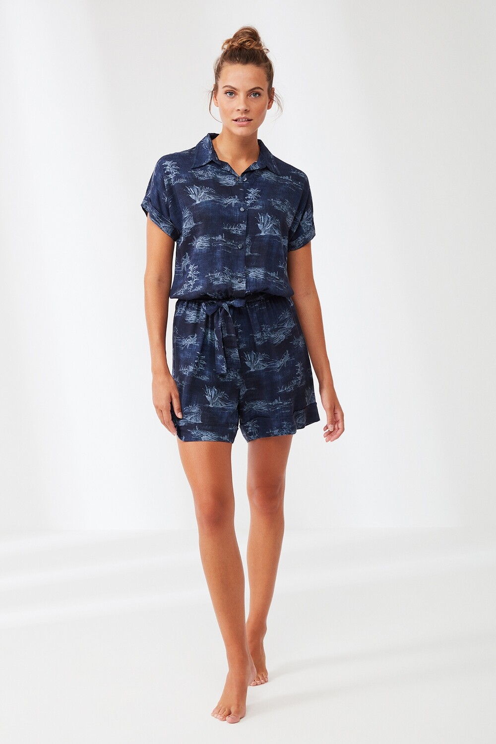RESORT WEAR