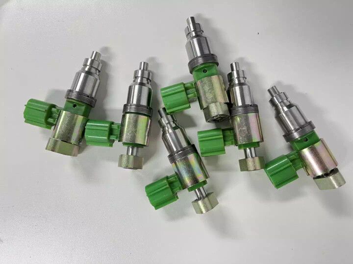 Nissan Skyline V35 VQ25DD Complete Fuel Injector Set (Used)