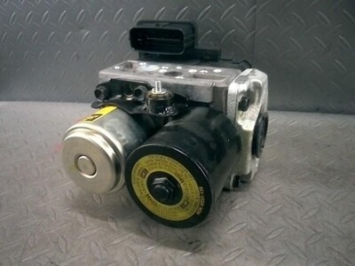 Toyota Crown Majesta UZS186 ABS Pump