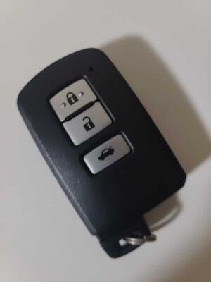 Toyota Crown AWS210 AWS211
Used Genuine Smart Key
