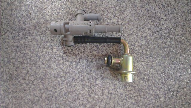 Toyota Altezza SXE10 - 3SGE Genuine Fuel Pressure Regulator With Jet