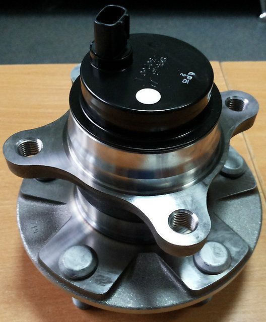Toyota Mark X GRX120 / GRX121 - Front Wheel Hub and Bearing