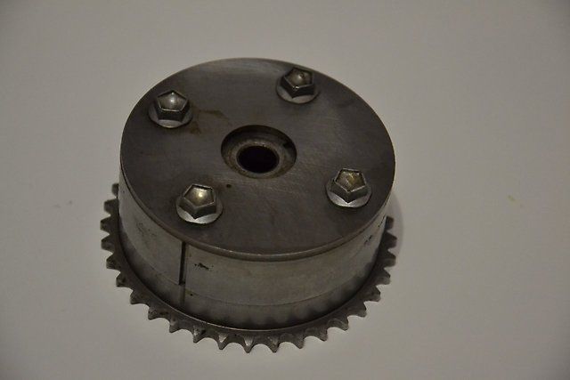 Toyota Blade AZE154 / AZE156 - Genuine 2AZFE Camshaft Phaser / Camshaft Gear