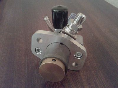 Toyota Mark X GRX120 / GRX121 / GRX125 - Genuine Fuel Pump (Under Hood)