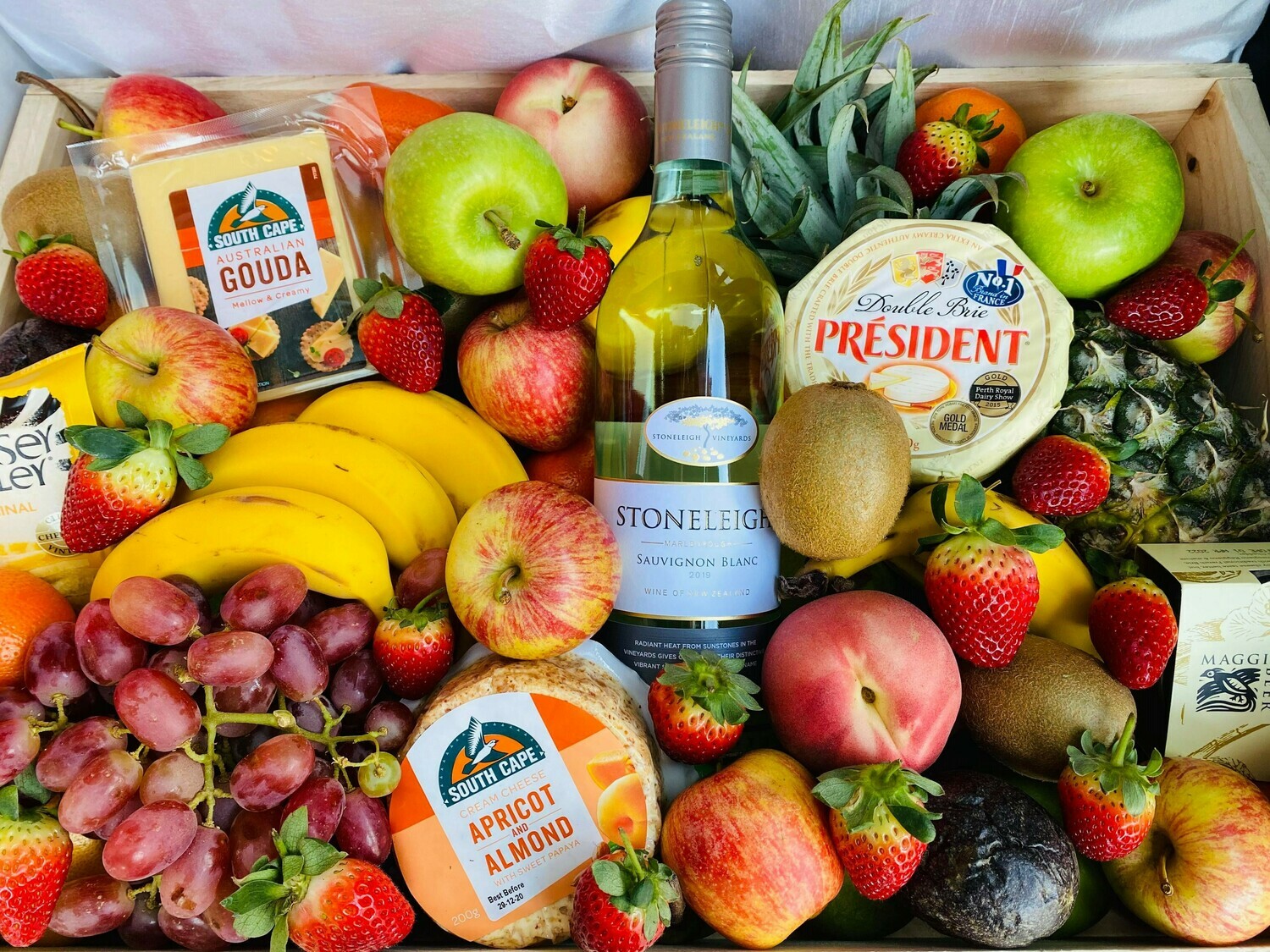 Deluxe Wine Fruit and Cheese Box