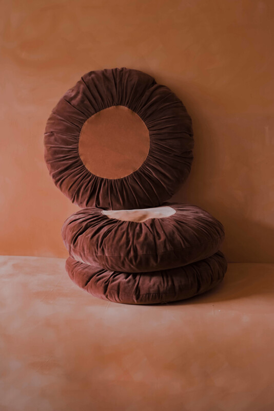 Coussin rond - (Uniquement disponible à la location)