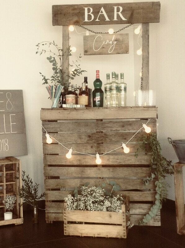 "Bistro"- Bar en bois de palette (Uniquement à la location)
