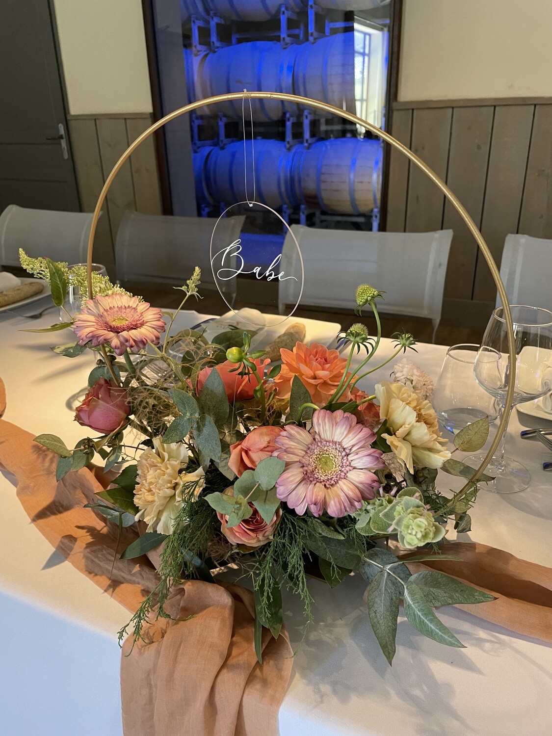 CELI 3 - Cercle en métal doré 40 cm de diamètre - (Uniquement disponible à la location)