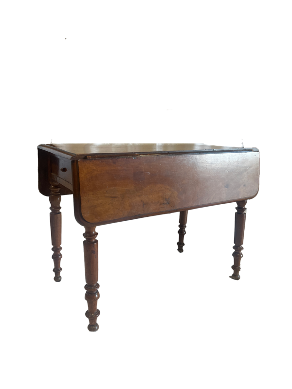 NOMI - table