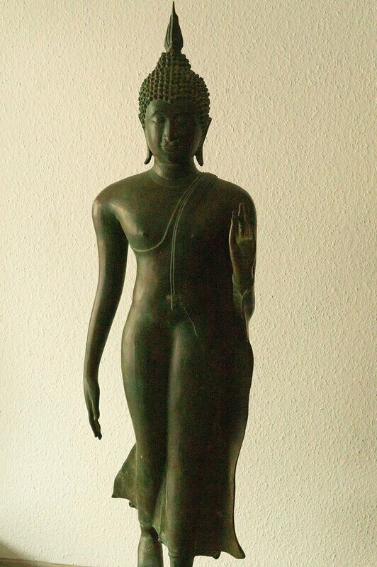 Buddha Stehend