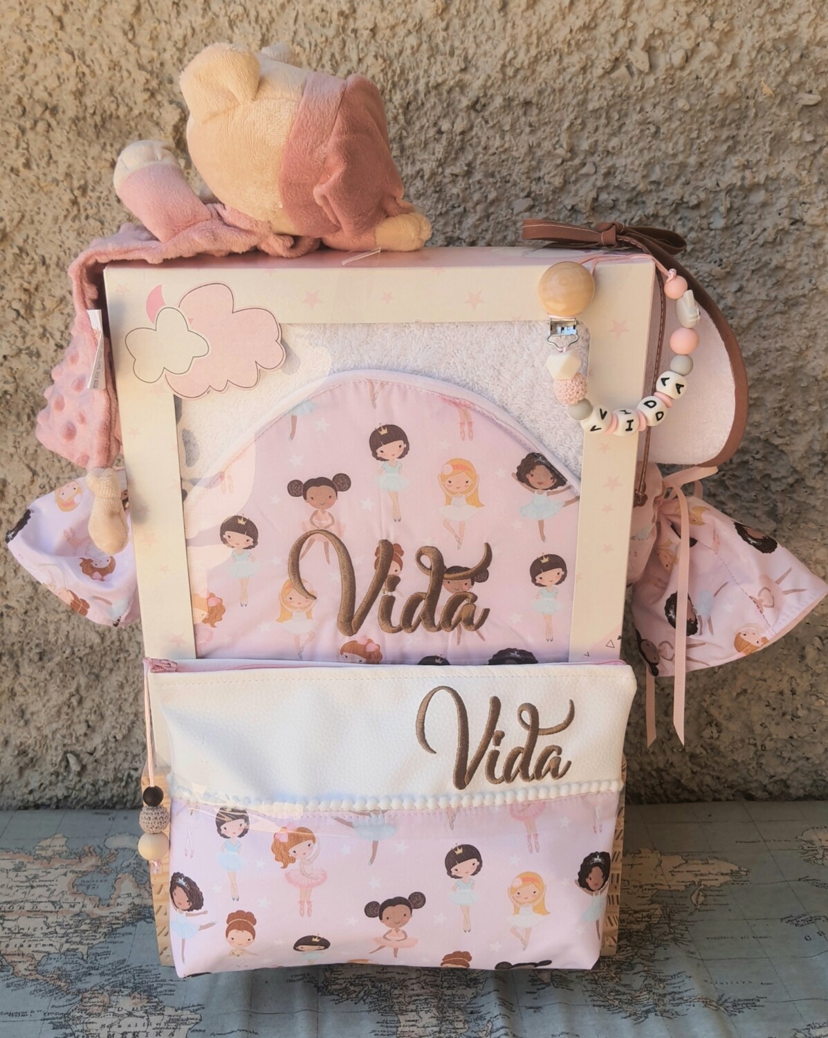 Regalo Bienvenida Rosa Maquillaje